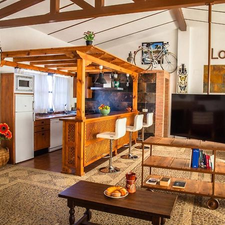 Apartamento Loft La Encina Torrejón el Rubio Екстериор снимка