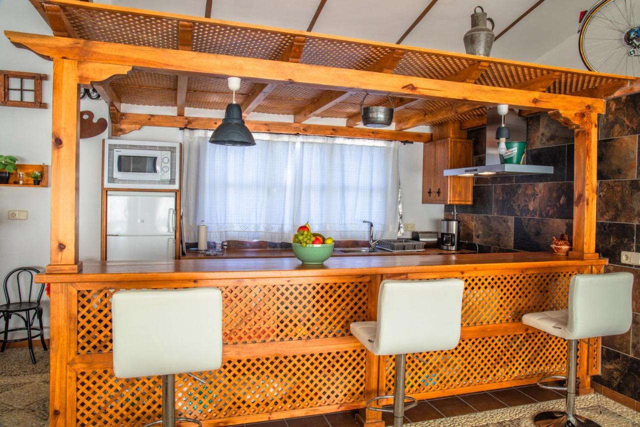 Apartamento Loft La Encina Torrejón el Rubio Екстериор снимка
