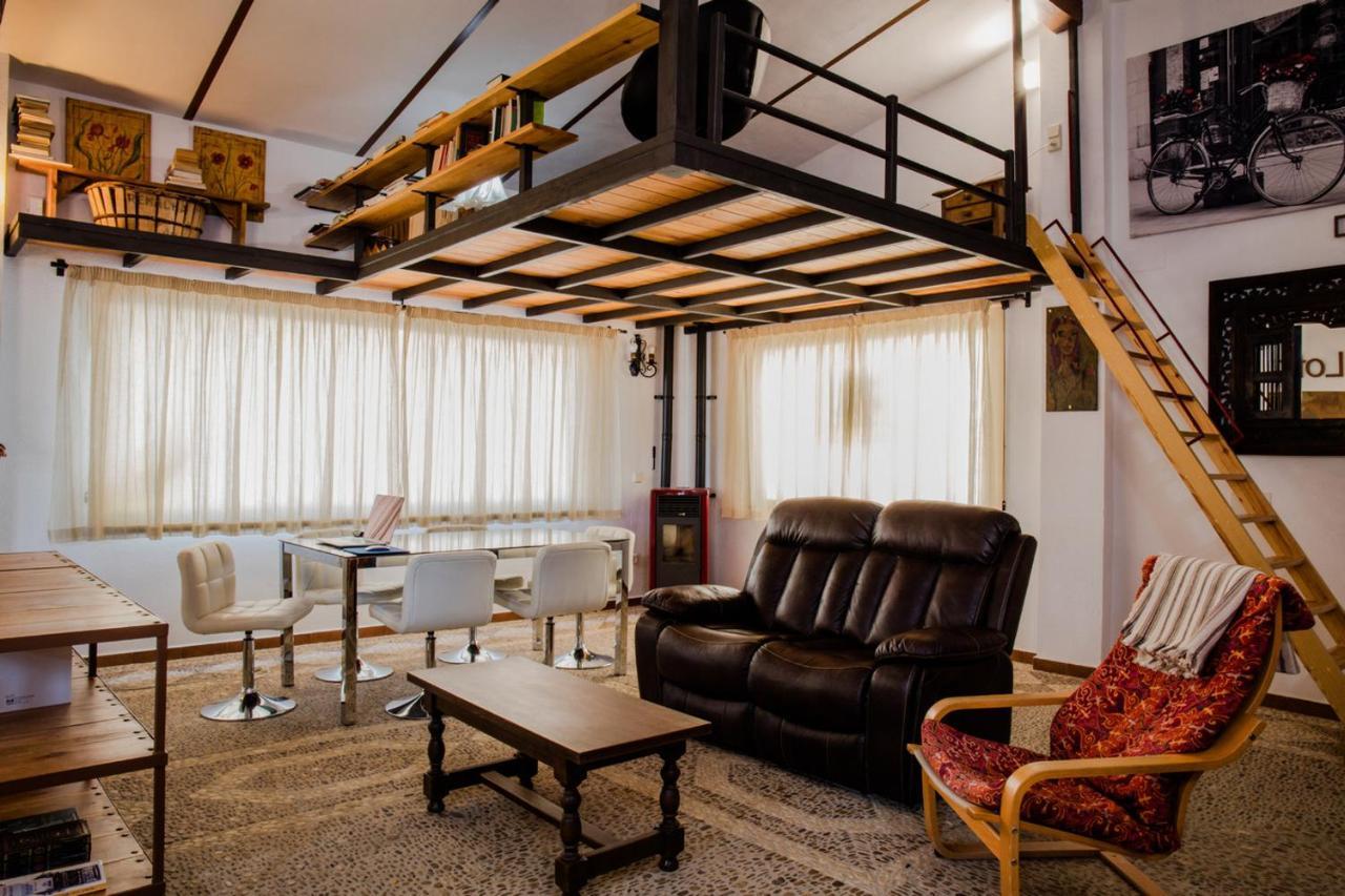 Apartamento Loft La Encina Torrejón el Rubio Екстериор снимка